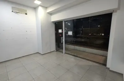 Aluguel de loja comercial de 100m2 de frente a praia no boqueirão em santos - sp