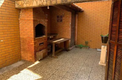 Casa à venda na Rua Paulo Bastide, Jardim Heloisa, São Paulo