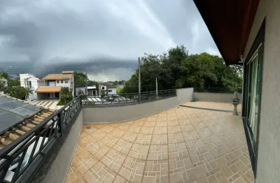 Casa incrível no vale dos príncipes — 4 quartos, suíte e quintal em taubaté