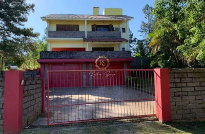 Sobrado 3 pavimentos,  04 dormitórios/quartos, berto círio.