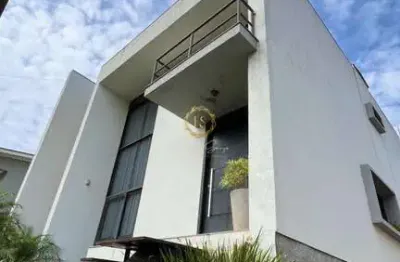 Casa sobrado à venda no centro de nova santa rita - semimobiliado com churrasqueira e lareira