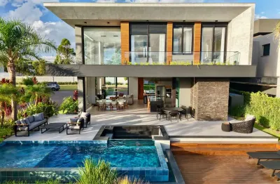 SOBRADO À VENDA  CONDOMÍNIO MALIBU BEIRA LAGO - 5 suítes - Xangrilá