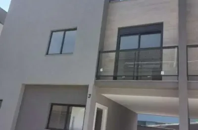 Sobrado em condomínio para venda em curitiba, uberaba, 3 dormitórios, 1 suíte, 2 banheiros, 2 vagas