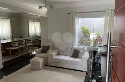 Casa  à venda com 3 quartos, sendo 1 suíte,  no condomínio Residencial Boa Vista, Jundiaí - SP