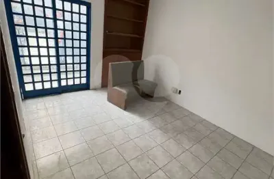 Casa comercial com 1 sala para alugar na Rua Bernardino de Campos, Bela Vista, Jundiaí