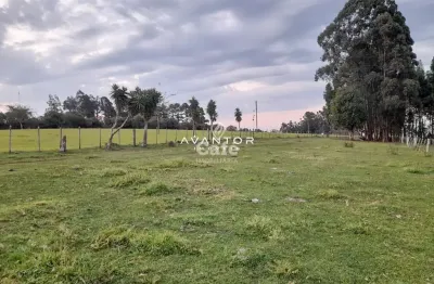 Chácara a venda com localização previlegiada, bem próxima da cidade.