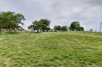 Lindo Sitio, ótima localização, infraestrutura completa.