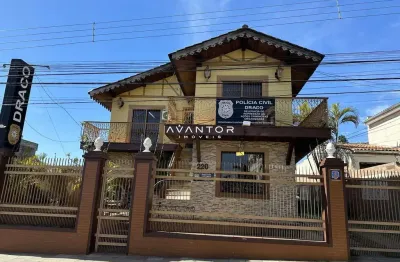 Casa a venda 376,78 m2transformada  em salas comerciais
