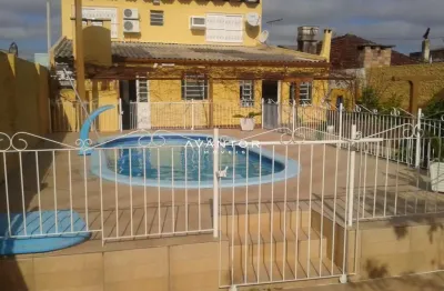 Lindo sobrado 3 dormitórios sacada lareira e piscina