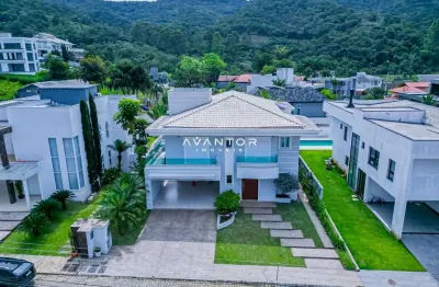 Lindíssima Casa com 4 suítes no Cond. Haras rio do Ouro! B. Ariribá em Balneário