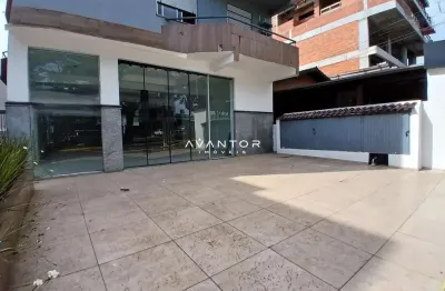 Loja comercial de 320 m² para locação na avenida medianeira.