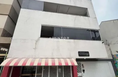 Apartamento, 1 dormitório, 1 vaga de garagem, centro