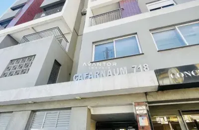 Apartamento 1 dormitório, sacada e box garagem no centro da cidade.