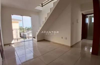 Cobertura Em Camobi De 2 Dormitórios, Suíte, 2 salas, 2 Banheiros, Cozinha, Área