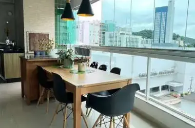 Apto 1 suíte + 2 demi suítes 2 vagas de garagem no B. Pioneiros, em BC!