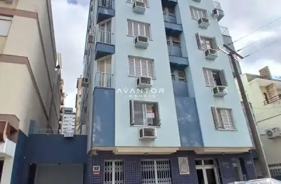 Cobertura duplex semi mobiliada de 2 dormitórios, sala de estar/jantar, 2 banhei