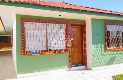 Casa com 3 quartos à venda na Rua João Martins Filho, 55, Camobi, Santa Maria