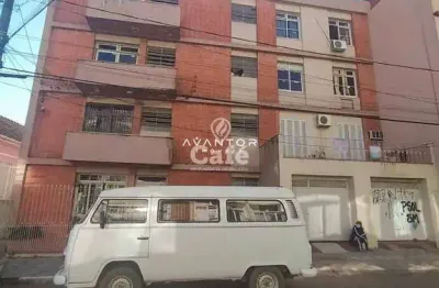 Amplo apartamento de 3 dormitórios com vaga de garagem e sacada.