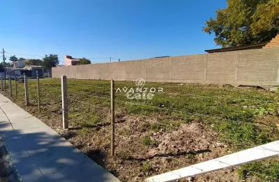 Terreno à venda na Rua Izidoro Grassi, SN, Nossa Senhora Medianeira, Santa Maria
