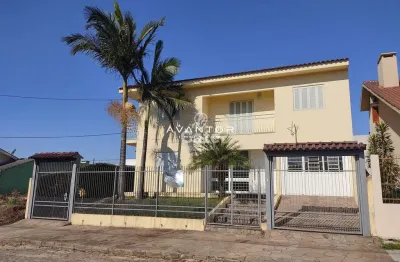 Ampla casa com 6 dormitórios, sendo 2 suítes, pátio e 2 garagens - camobi, santa