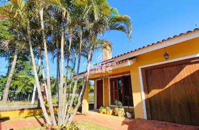 Casa, 3 dormitórios, 1 suíte, 3 banheiros, 3 vagas, piscina, lareira, espaço gou