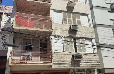 Apartamento 3 dormitórios mais dependência completa no centro de santa maria/rs.