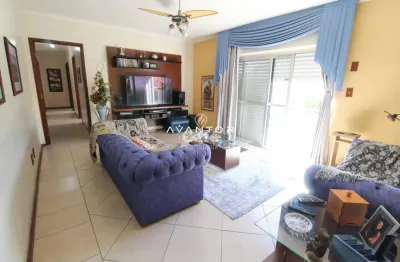 Amplo apartamento,com 3 dormitórios,sendo 1 suíte,escritório,sacada e duas vagas