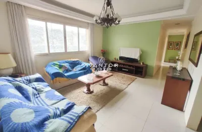 Amplo apartamento térreo com 3 dormitórios, mobiliado no centro de santa maria/r