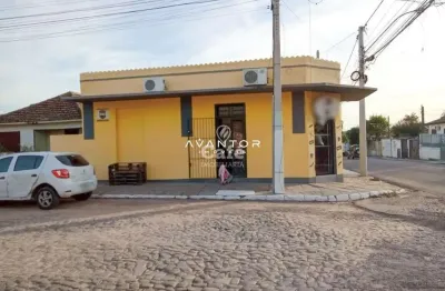 Terreno amplo com 1.254 m², mais ponto comercial e (2) casas no bairro passo d`a