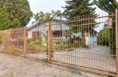 Excelente oportunidade, casa com estrutura para mais 2 pavimentos, bem localizad