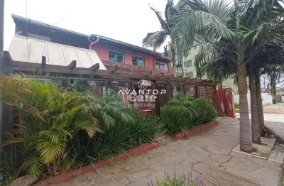 Casa duplex de 6 dormitórios, suíte, 3 salas, 4 banheiros, cozinha, despensa, ár