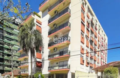 Apartamento amplo, 2 dormitórios, cozinha, área de serviço, centro
