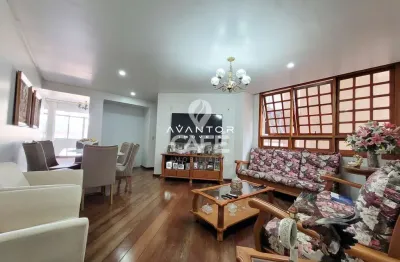 Apartamento, 2 dormitórios, 1 suíte, banheiro social, sacada, bairro centro