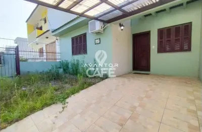 Casa, 3 dormitórios, 1 suíte, 2 banheiros, vaga, piscina, medianeira