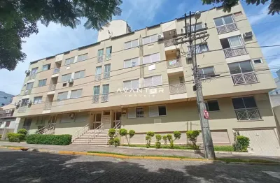 Apartamento duplex de 1 dormitório, sala de estar, 2 banheiros, cozinha, área de