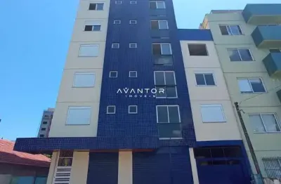 Sala comercial central de 80 m² mais banheiro e copa.
