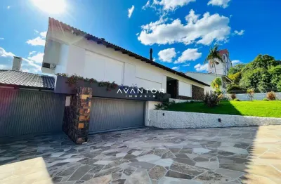 Casa, 3 suítes, 4 banheiros, piscina, lareira, pátio, alto padrão, lourdes