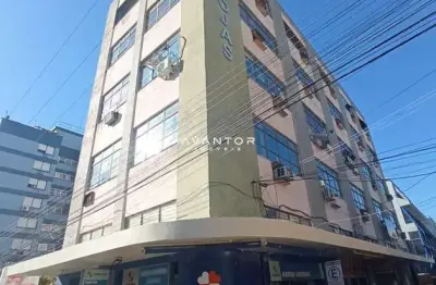 Sala comercial para alugar na Rua Roque Calage, 08, Centro, Santa Maria