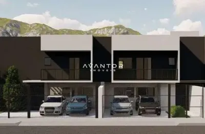 Casa geminada, 3 dormitórios, 1 suíte com closet, 2 vagas de garagem, camobi