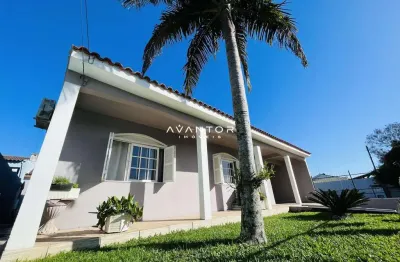 Casa, 4 dormitórios, 1 suíte, 2 vagas, piscina, camobi