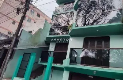Apartamento amplo com 2 dormitórios, sendo uma suíte com closet, 2 sacadas, 2 ba