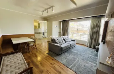 Apartamento, 2 dormitórios, 1 suíte, 2 banheiros, 1 vaga, mobiliado, centro