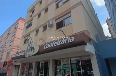 Apartemento, 4 dormitórios, 2 banheiros, area de serviço, centro