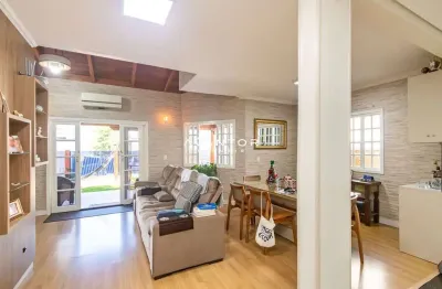 Linda Casa 3 dormitórios, suíte 4 vagas de garagem. Em Balneário Camboriú SC!