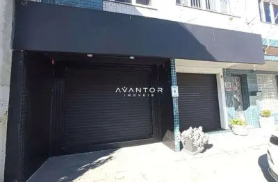 Sala comercial no bairro dores de 90 m², possui sala térrea de 40 m² e sala no s
