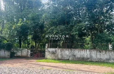 Um belíssimo terreno em meio a natureza, mais de 1100m². venha conhecer.
