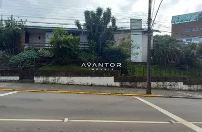 Casa com 4 quartos à venda na Avenida Presidente Vargas, 226, Patronato, Santa Maria
