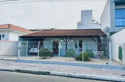 Casa com 2 quartos à venda na Rua Agrolândia, 990, Jardim Iate Clube, Balneário Camboriú
