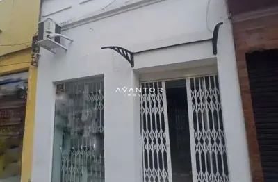 Sala comercial ampla no centro de santa maria com banheiro, copa e área de servi