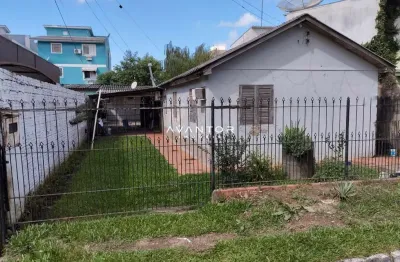Casa em camobi de 4 dormitórios, sala de estar, 2 banheiros, cozinha, área de se